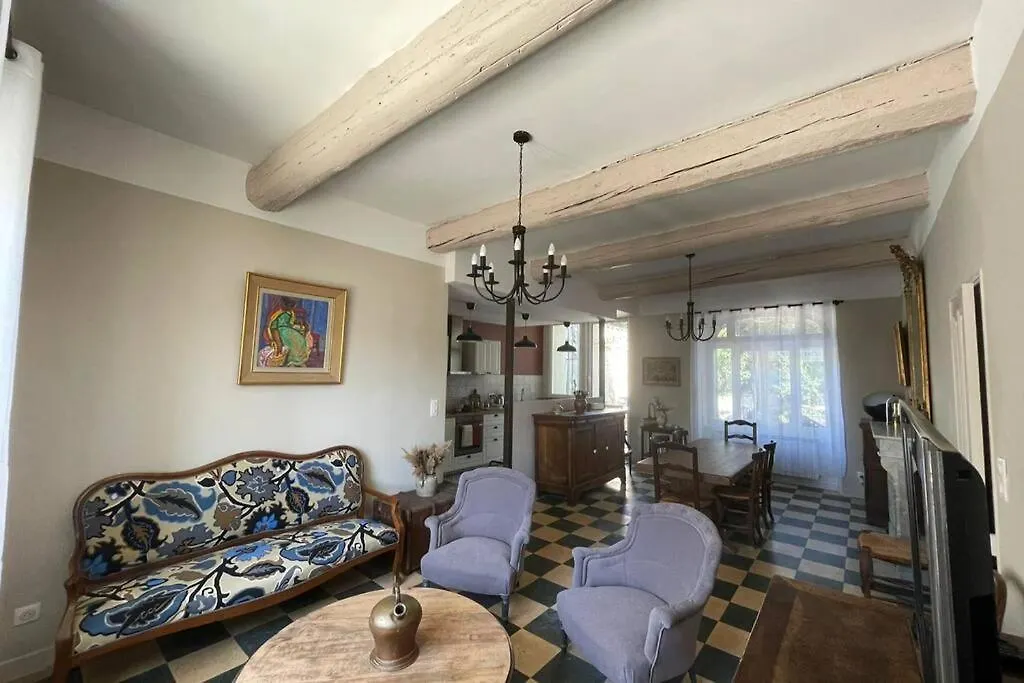 Holiday home Maison Rosiris Villa Pernes-les-Fontaines