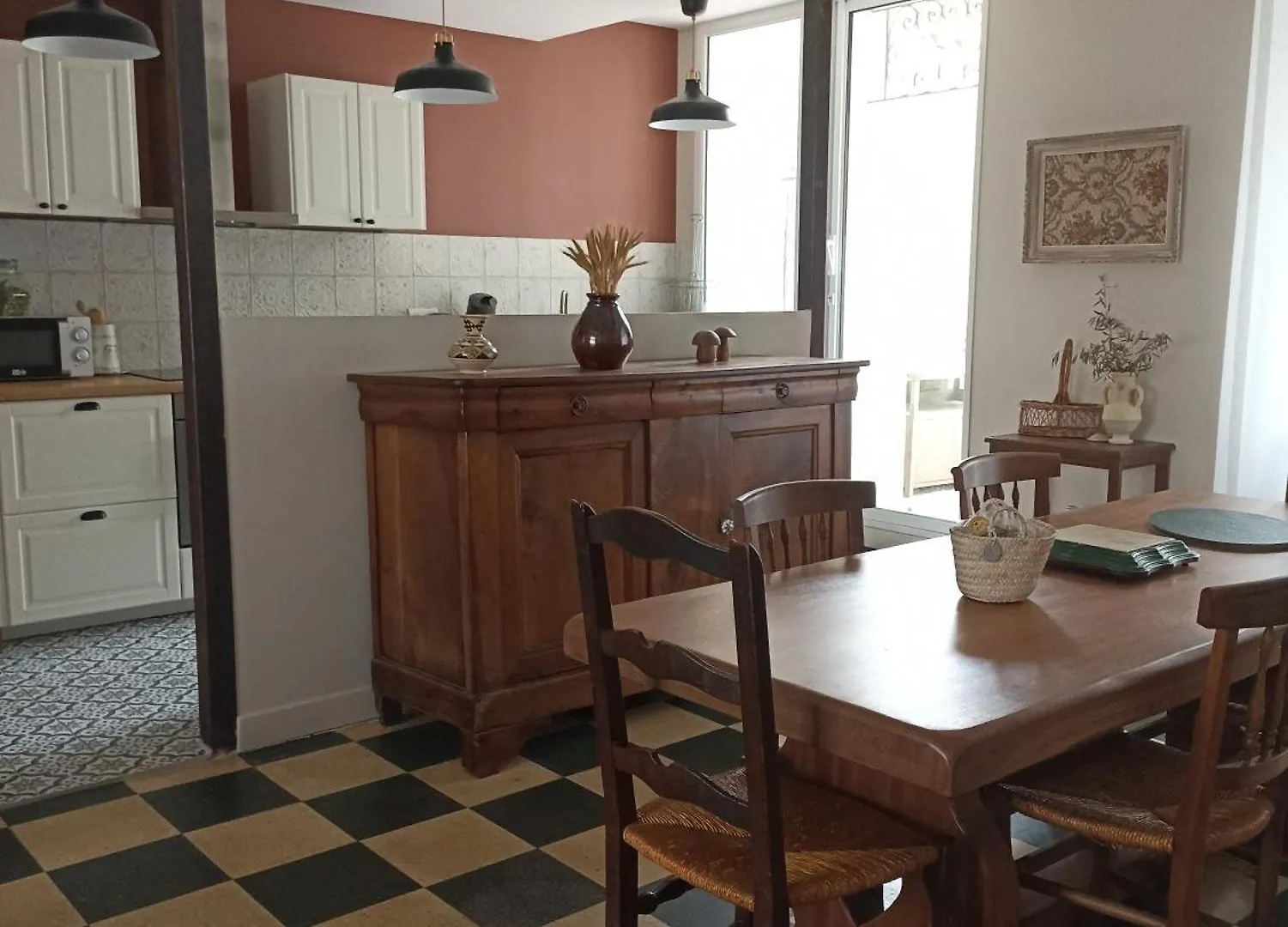 Holiday home Maison Rosiris Villa Pernes-les-Fontaines France